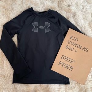 Sm UNDER ARMOUR Heatgear Long Sleeve Base Layer Shirt